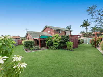 4 Glamis Court, Carindale