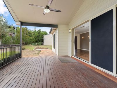 12 MCEVOY LANE, Yackandandah