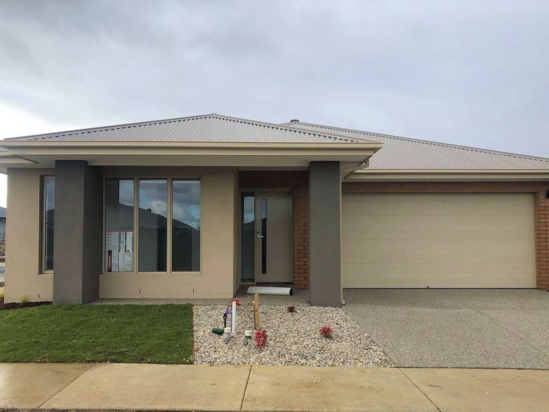 33 Cootamundra Drive, Armstrong Creek