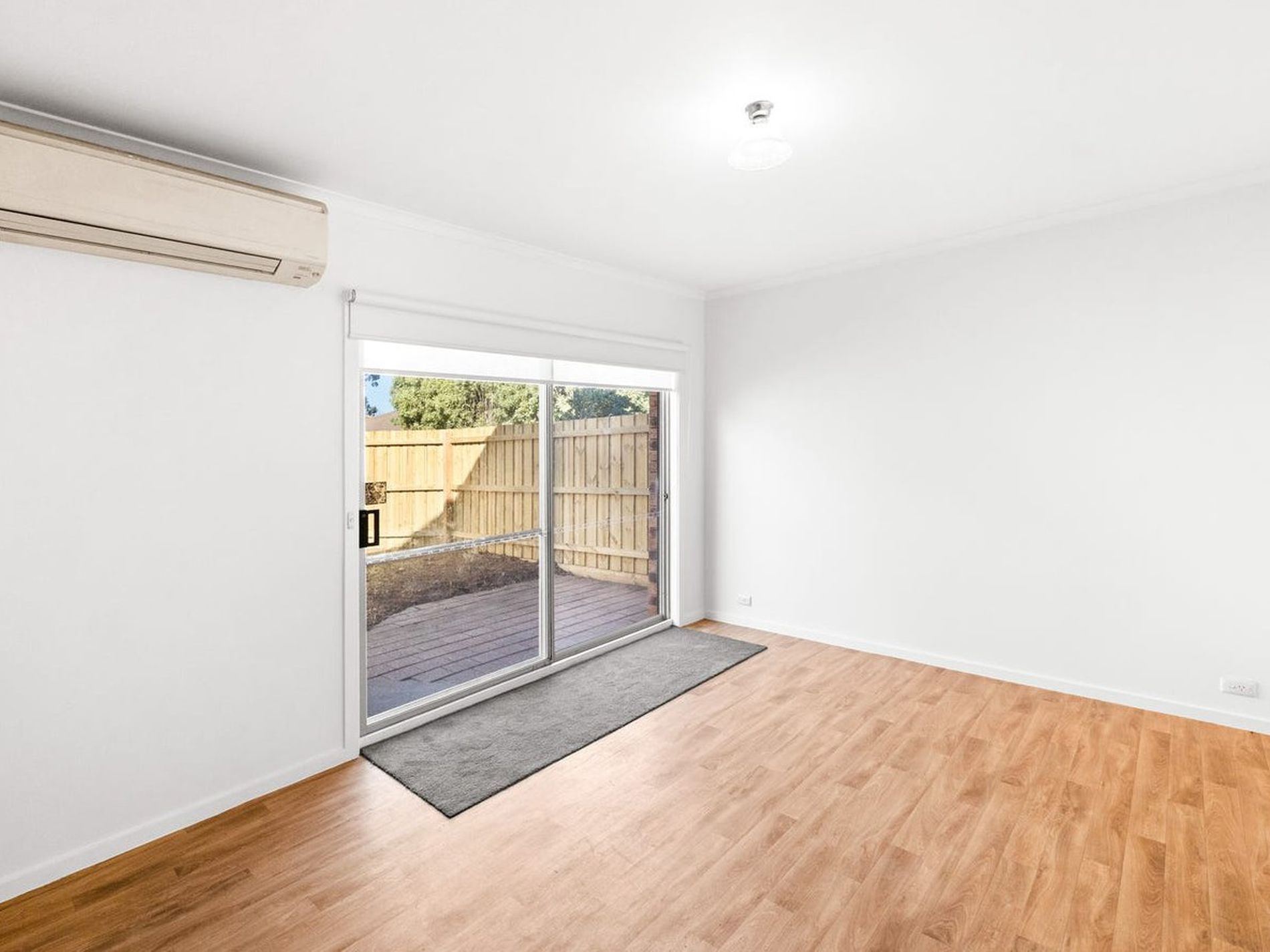 2 / 5 Tower Road, Werribee