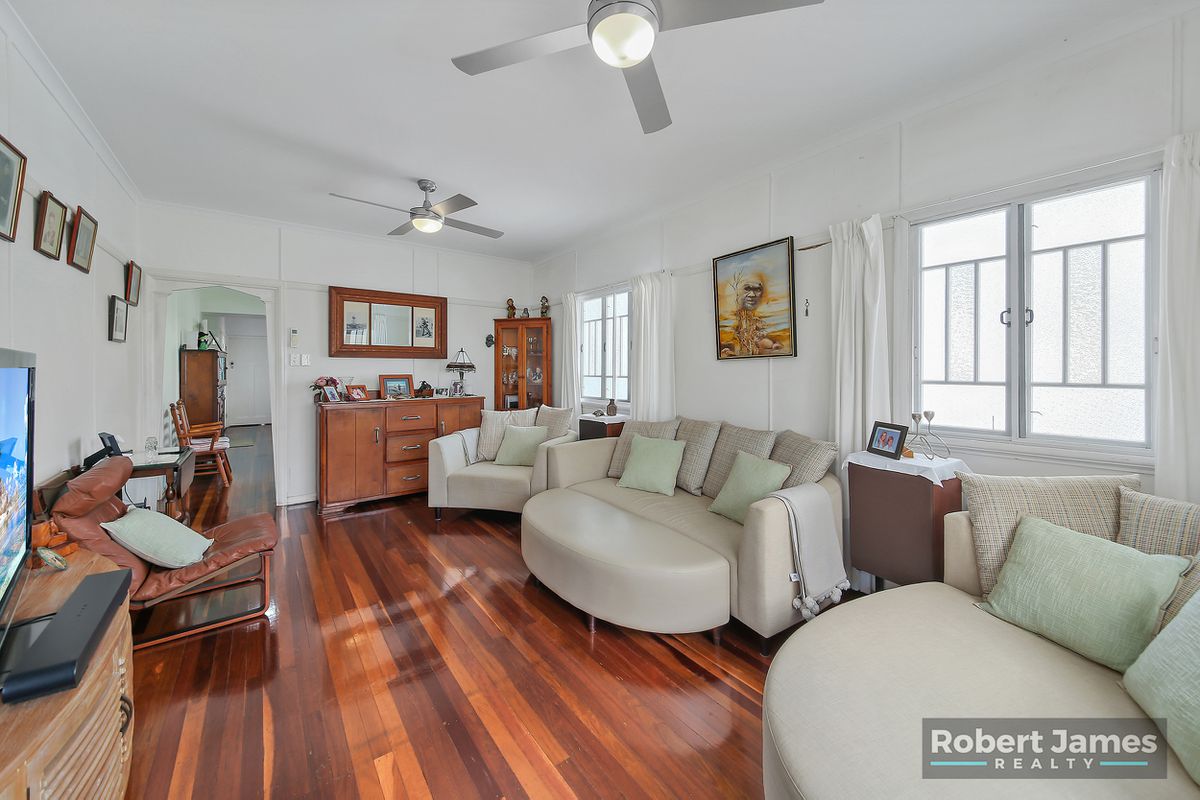 37 Moorindil Street, Tewantin