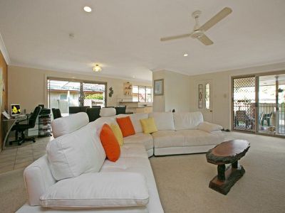 28 Yellowood Close, Tewantin