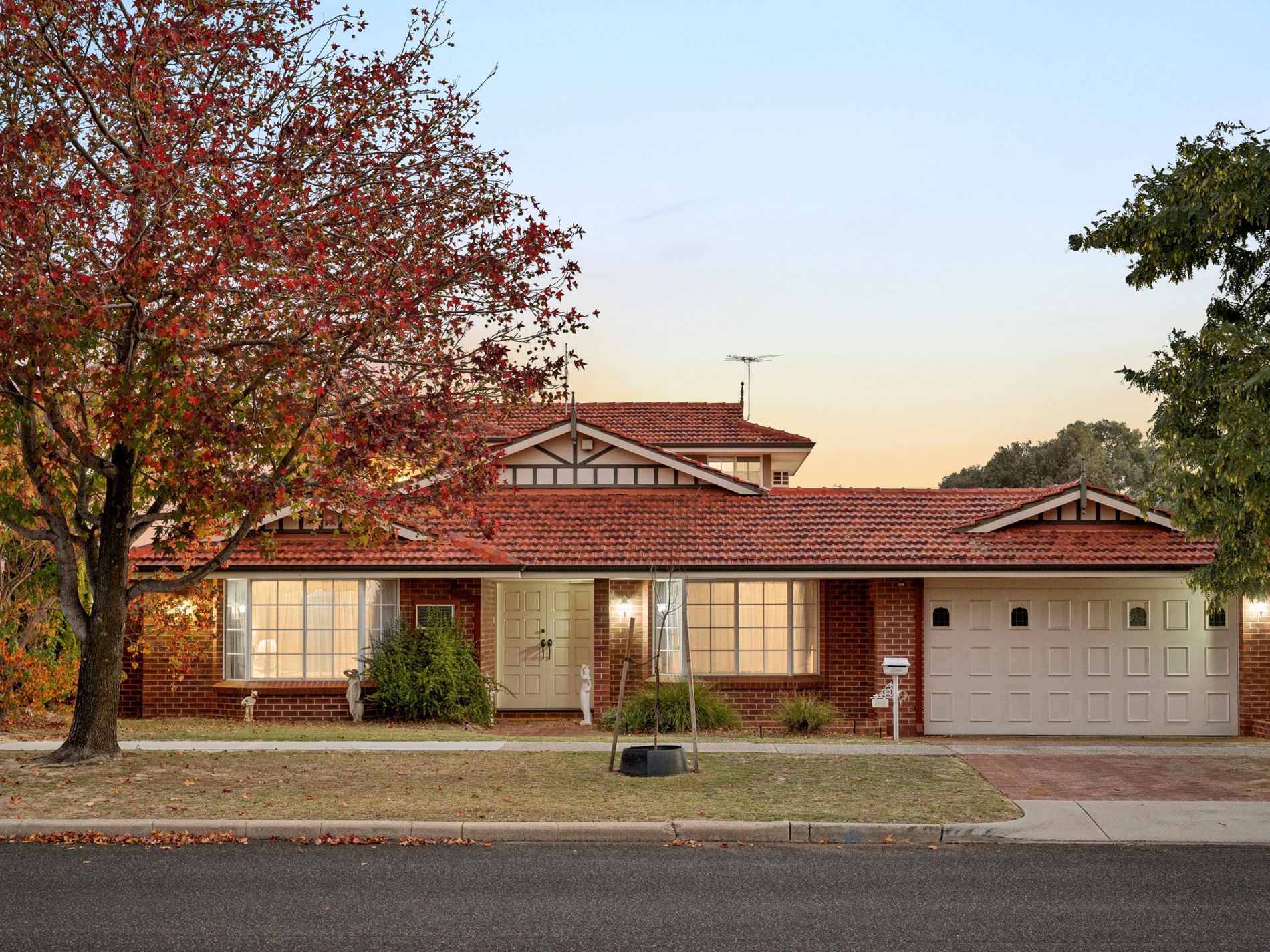28 Hatherley Parade, Winthrop