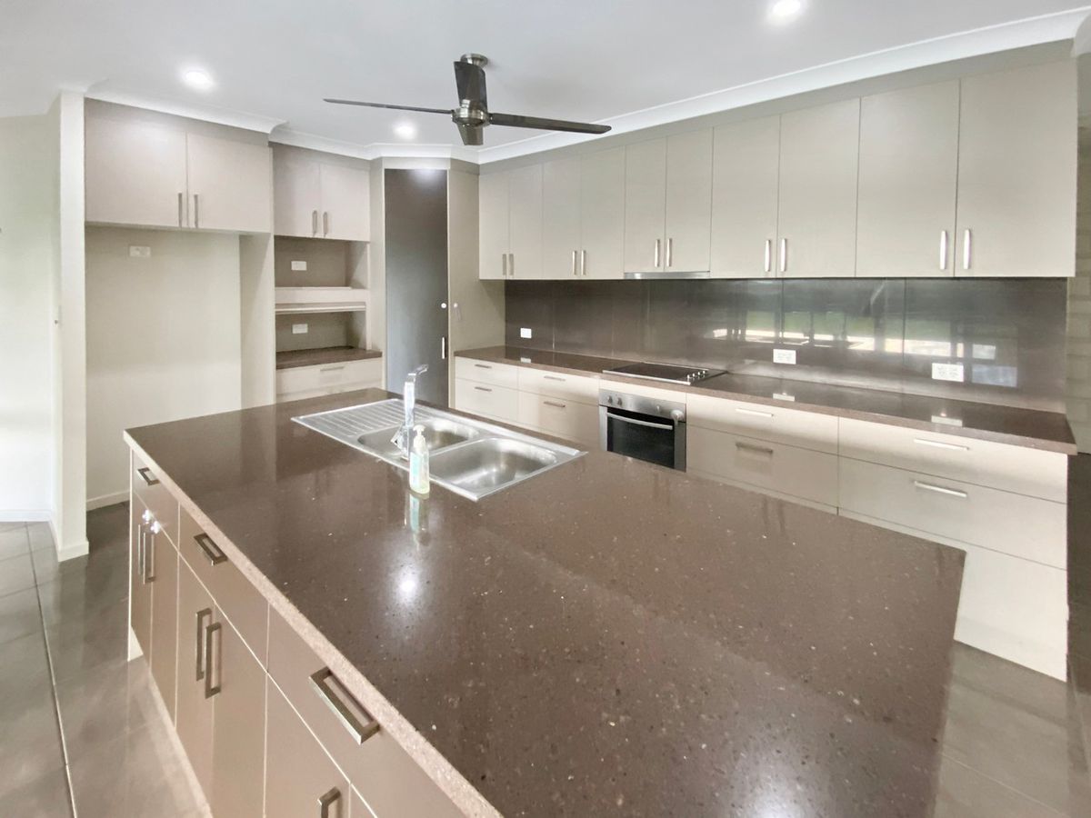 16 Webster Street, Atherton
