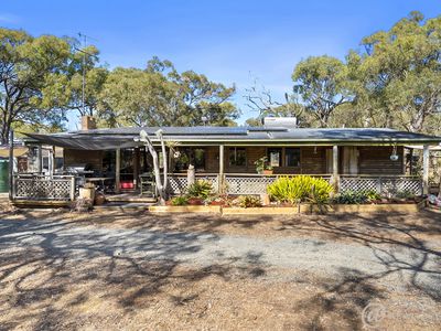 33 Manns Road, Emu Park