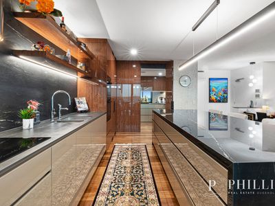 26503 Ephraim Island Parade, Paradise Point