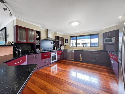 12 Ellenora Circuit, Wingham