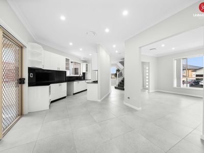 9A Rainham Circuit, West Hoxton