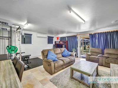 104 Esplanade, Woodgate