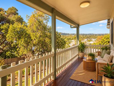 9 Mahogany Court, New Auckland