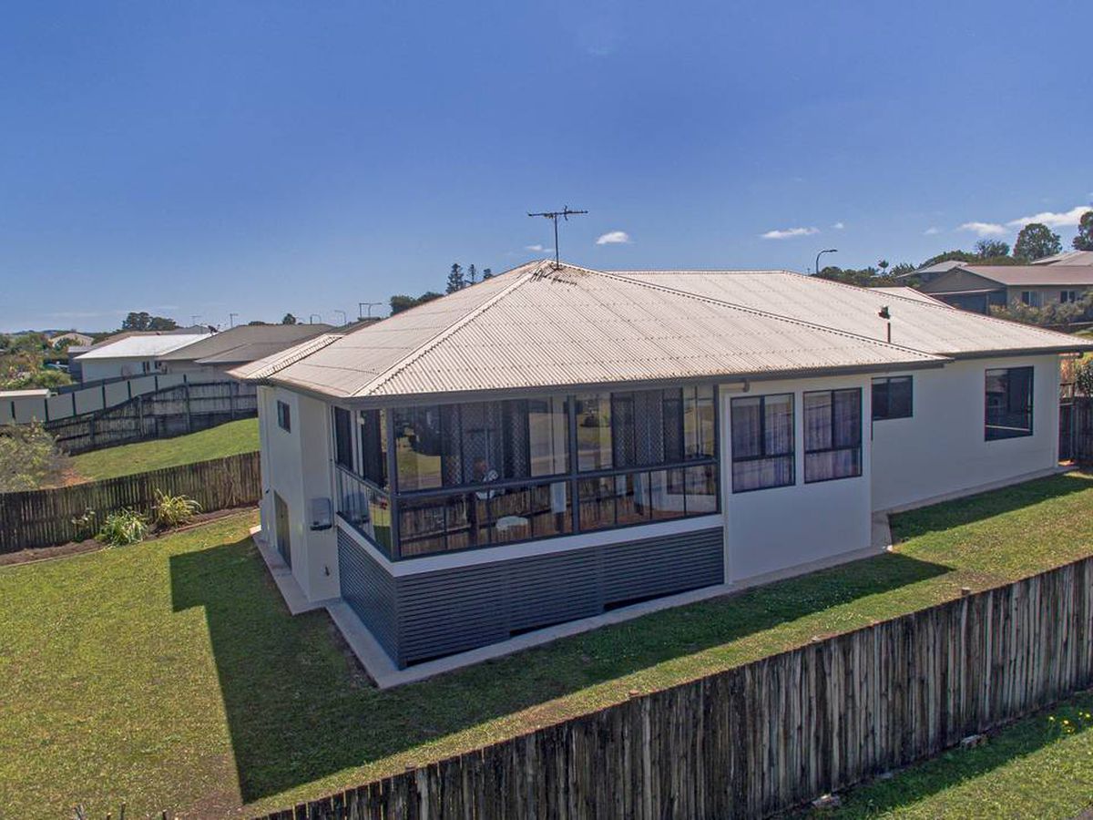 4 Lavender Crescent, Atherton