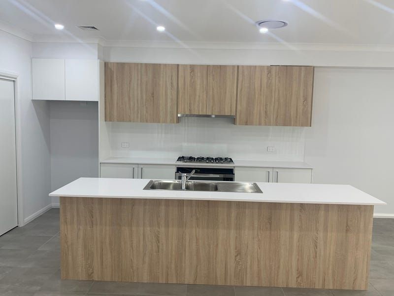 149B Village Circuit, Gregory Hills