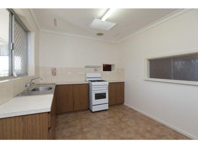 2 Lensham Place, Armadale