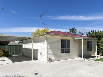 2 / 26 Philip Street, Horsham