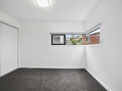 2 / 6 Lansbury Crescent, Highton