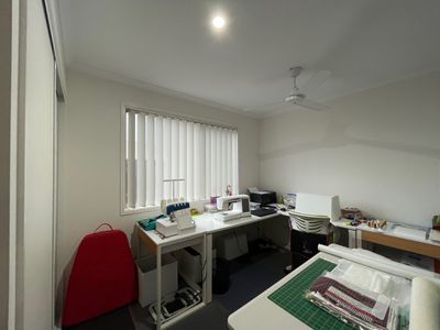 8 Eyre Court, Urraween