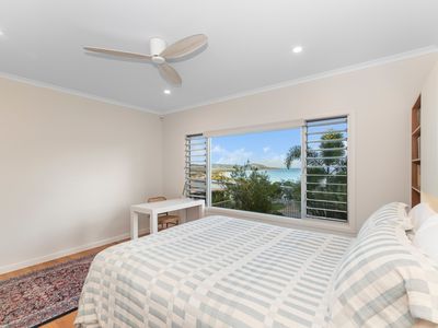 1 Seaview Court, Castle Hill