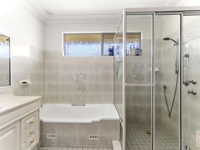 18 Belbowrie street, Canton Beach