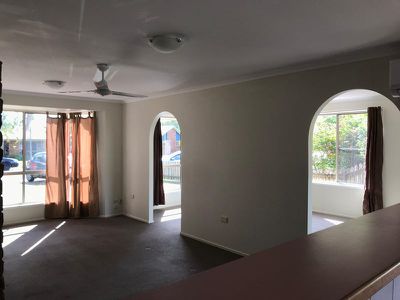 5 Kentia Court, Kawungan