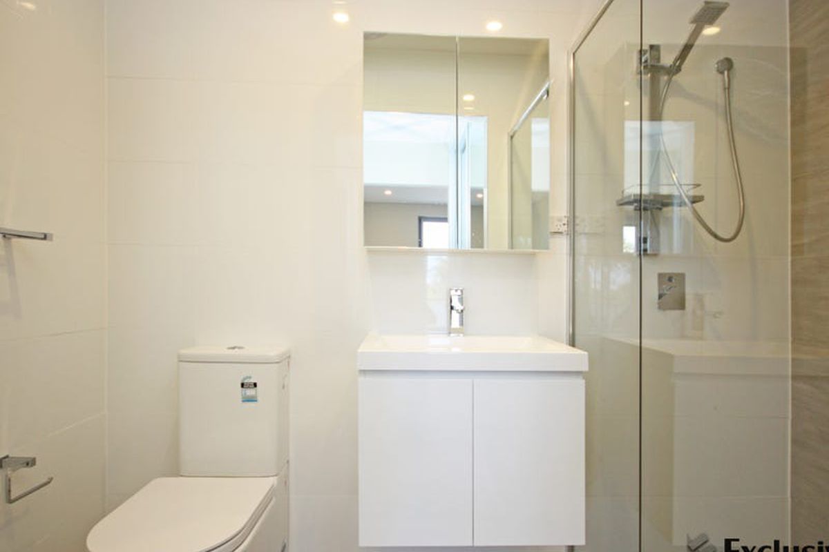 31 / 50 Loftus Crescent, Homebush
