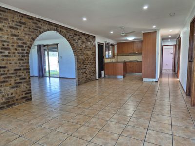 14 Schapers Road, Glenella