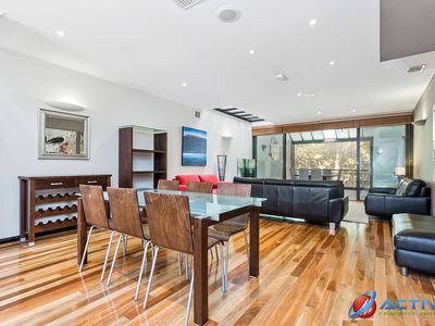 3 / 4 Centro Avenue, Subiaco