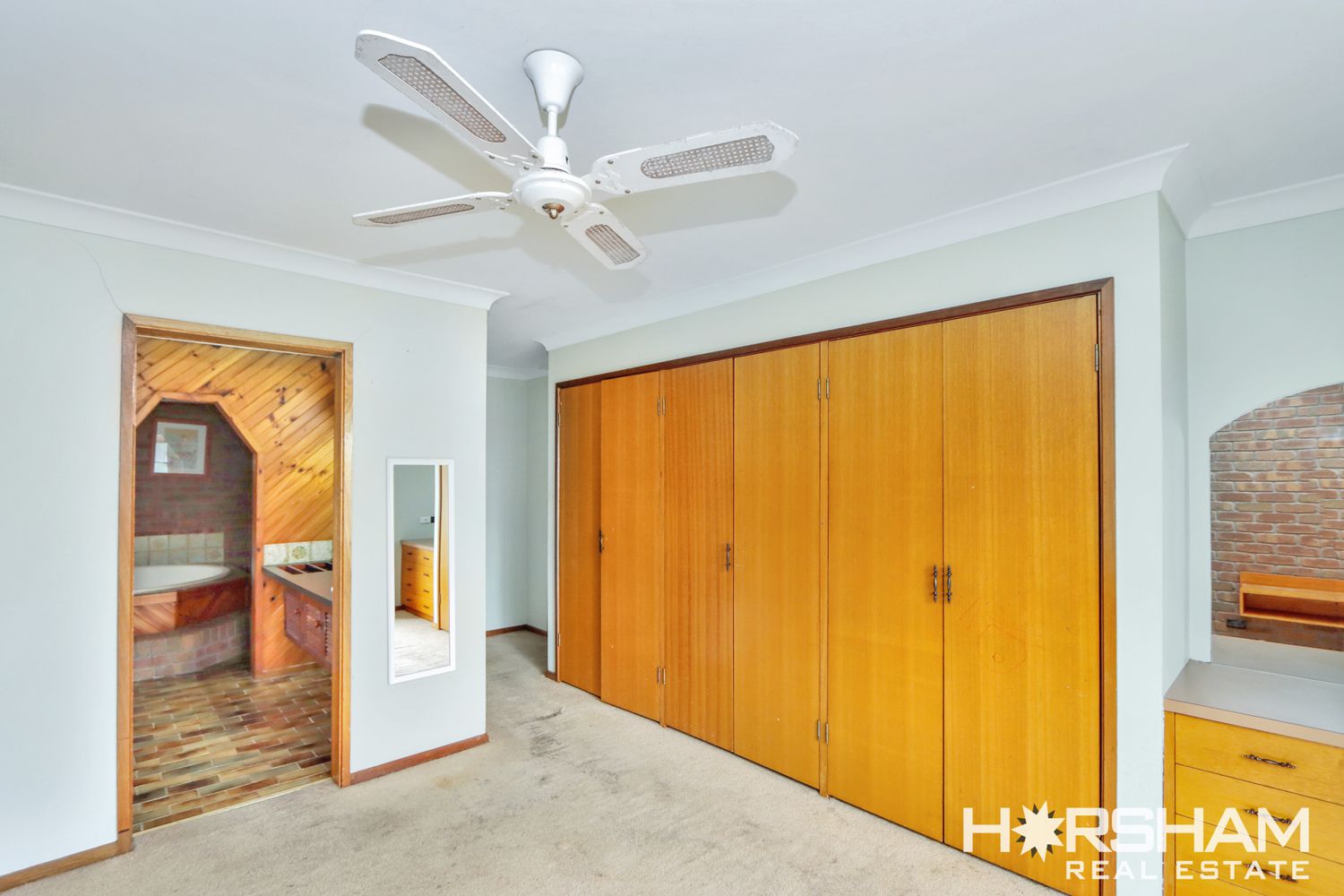 28 Windsor Crescent, Horsham