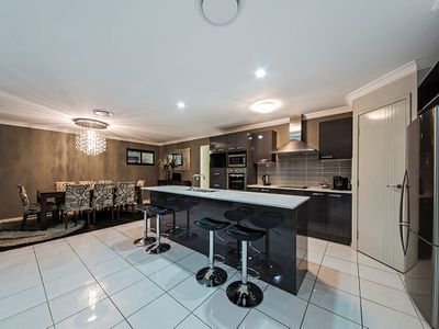 7 Amalia St, Birkdale