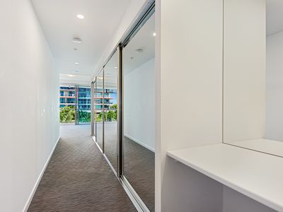 2406 / 25 East Quay Drive, Biggera Waters