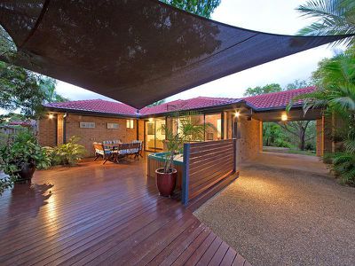 151 Meadowlands Rd, Carindale