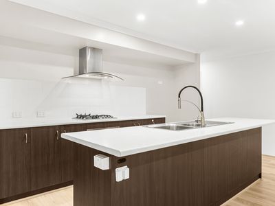 34 Kalanchoe Approach, Seville Grove