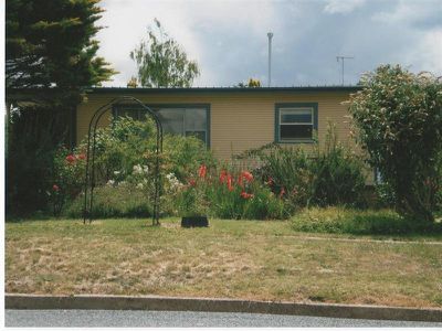 2 Rowlands Street, Blayney