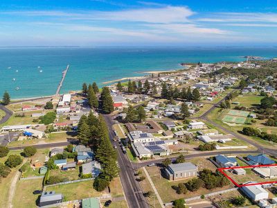 16 Chambers Street, Beachport
