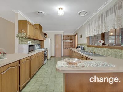 2 Marlene Close, Doncaster East