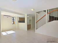 1 / 10 Highgrove Street, Calamvale