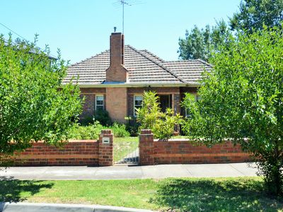 10 Hayes Parade, Pascoe Vale