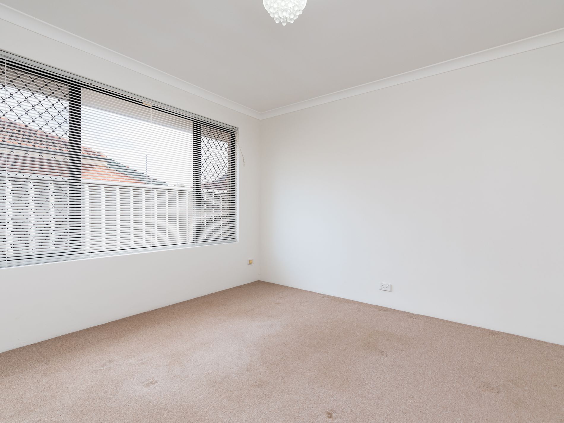 1/31 Holder Street, St James