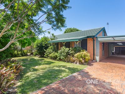 11 Jacaranda Cres, Albion Park Rail