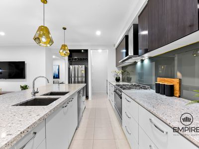 34 Bales Road, Cranbourne East