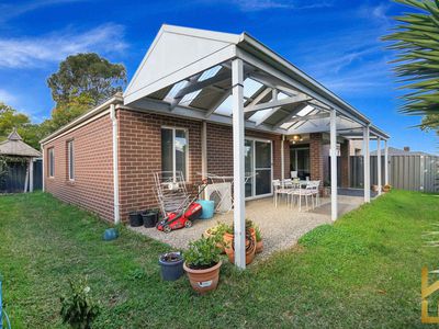 6 Wallaman Street, Manor Lakes