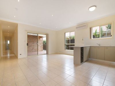 2 / 8 Helen Street, Warilla