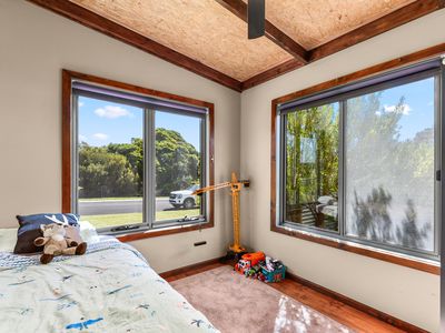 1 Holloway Street, Donovans