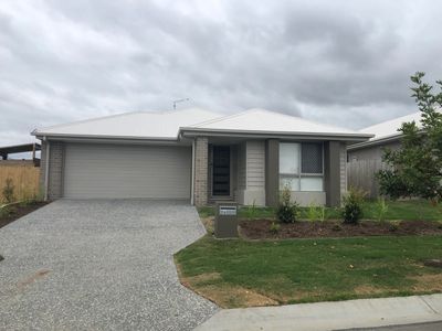 6 Dennis Street , Walloon