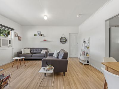 11 Tindola Street, Brahma Lodge