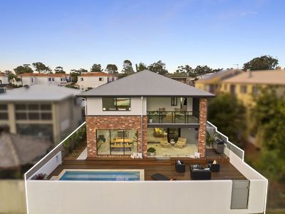 90 Bamboo Avenue, Benowa