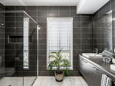 6 Saint Andrews Boulevard, Normanville