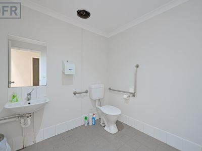 3 / 70-72 Discovery Drive, Bibra Lake
