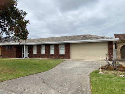 4 Glenwood Crescent, Kidman Park