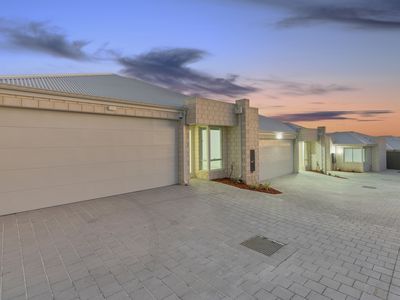 1-5 / 153 Hillsborough Drive, Nollamara