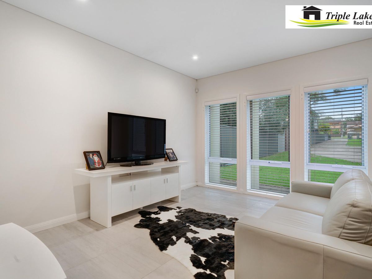 12 Gordon Avenue, Summerland Point